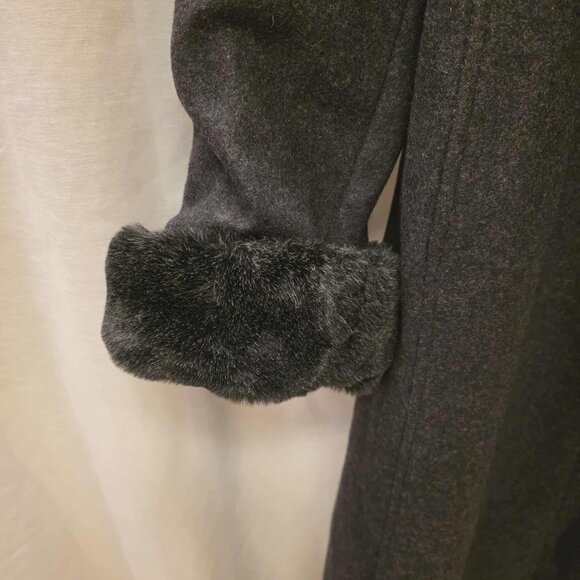 DONNYBROOK WOOL BLEND LONG COAT FAUX FUR HOOD SLEEVES WOMEN'S SIZE 18 - Picture 3 of 10
